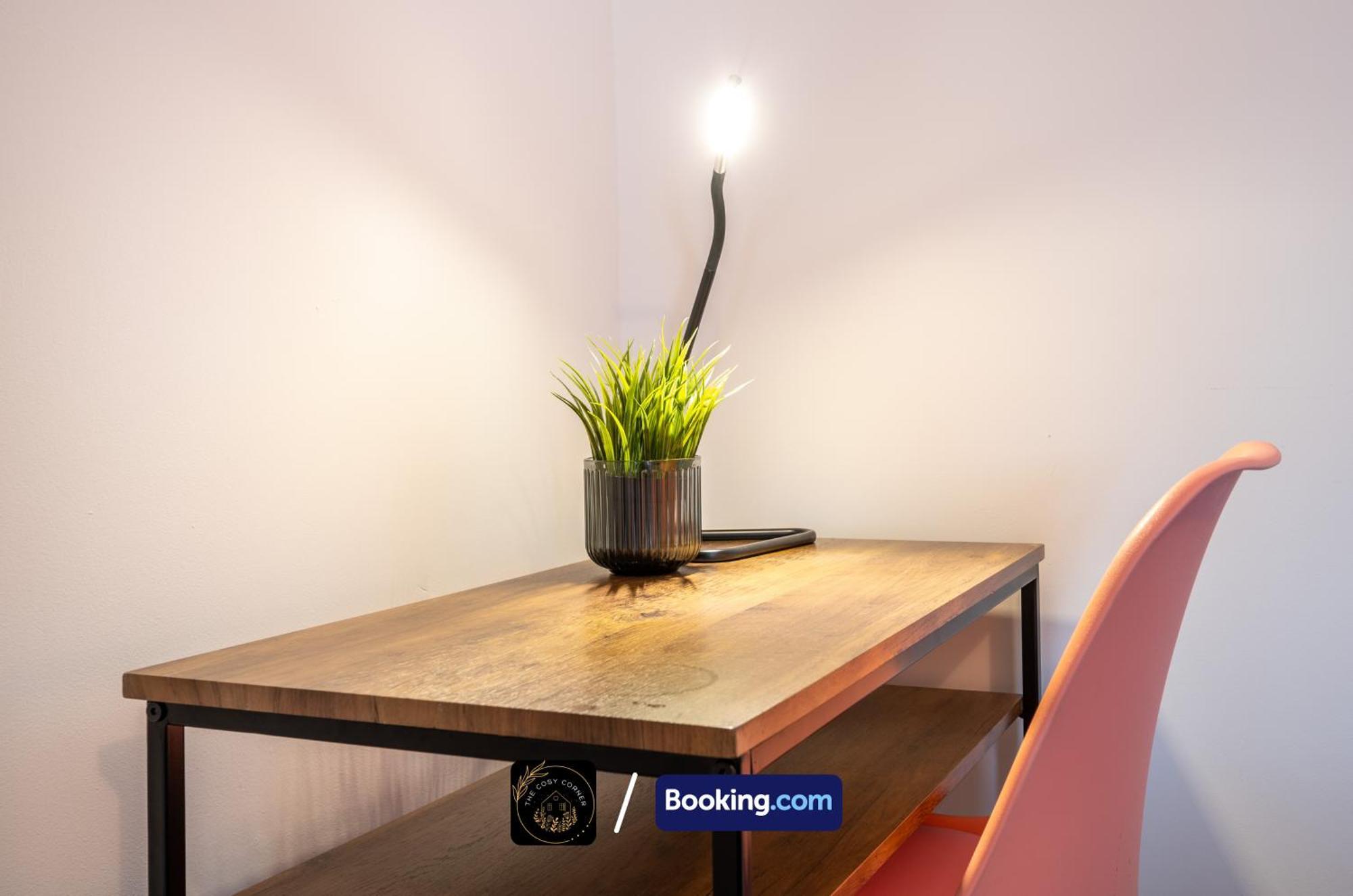 Cosy 3-Bed House, Garden & Free Parking In Stretford Apartman Manchester Kültér fotó