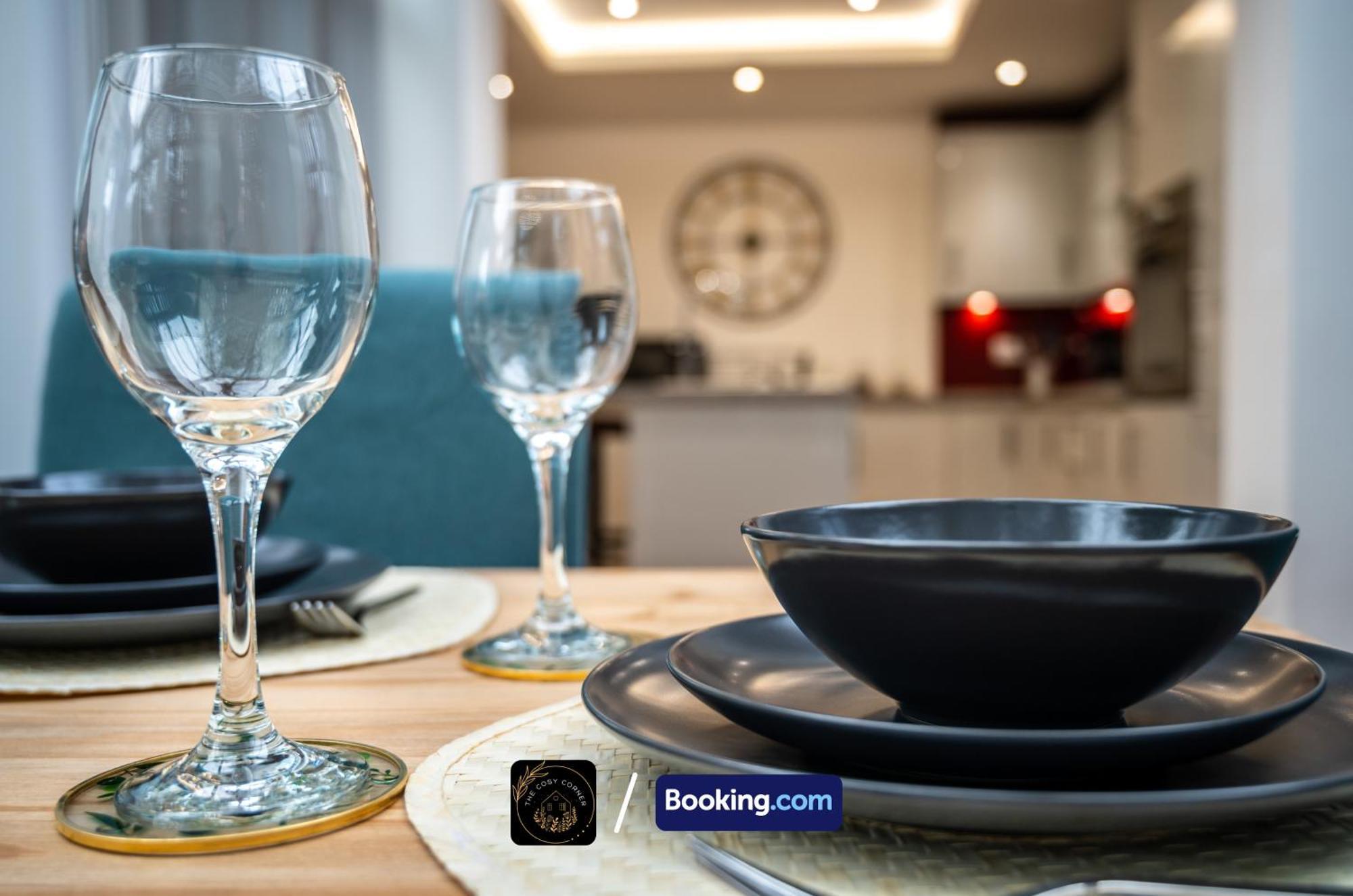 Cosy 3-Bed House, Garden & Free Parking In Stretford Apartman Manchester Kültér fotó