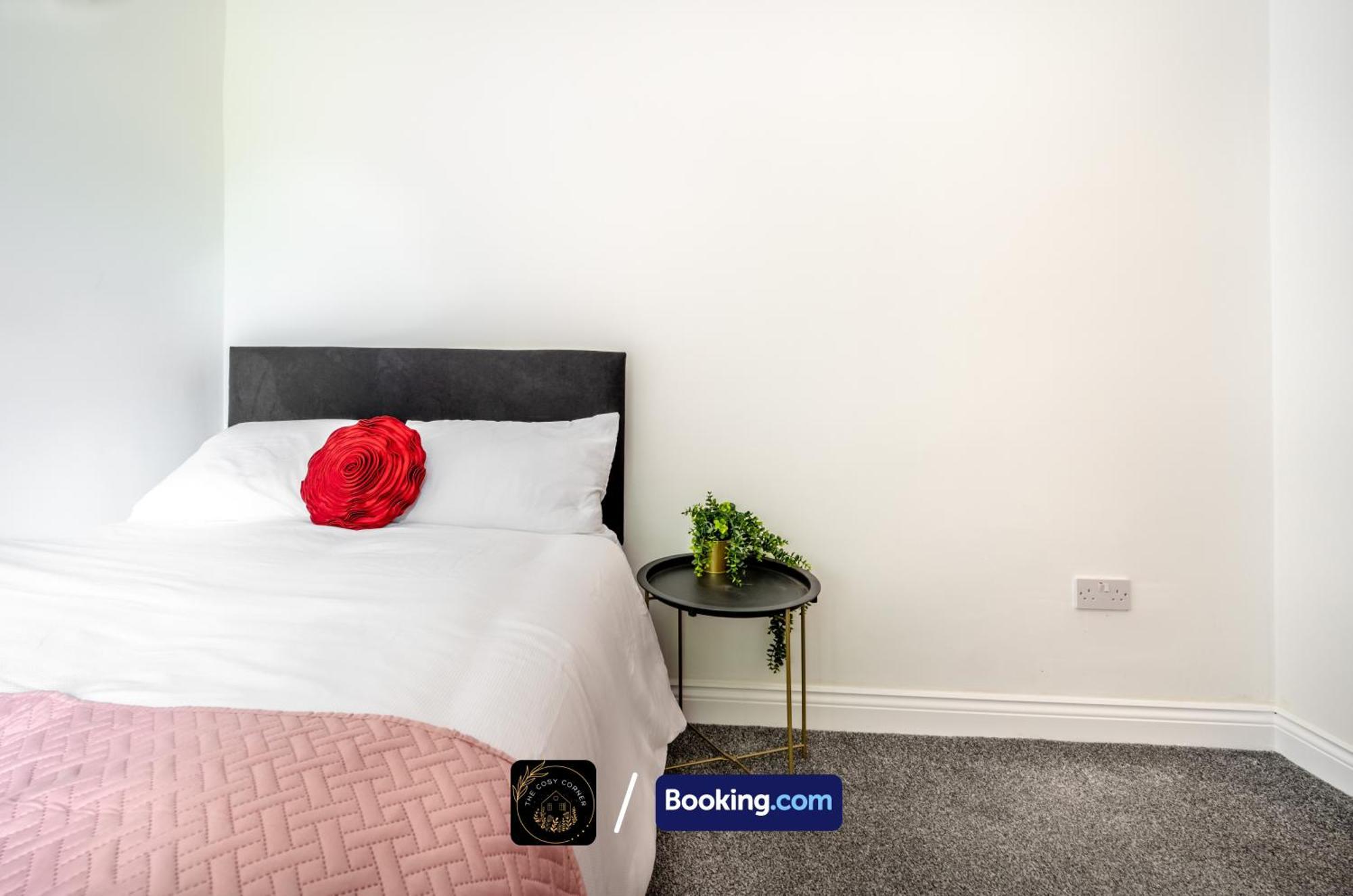 Cosy 3-Bed House, Garden & Free Parking In Stretford Apartman Manchester Kültér fotó