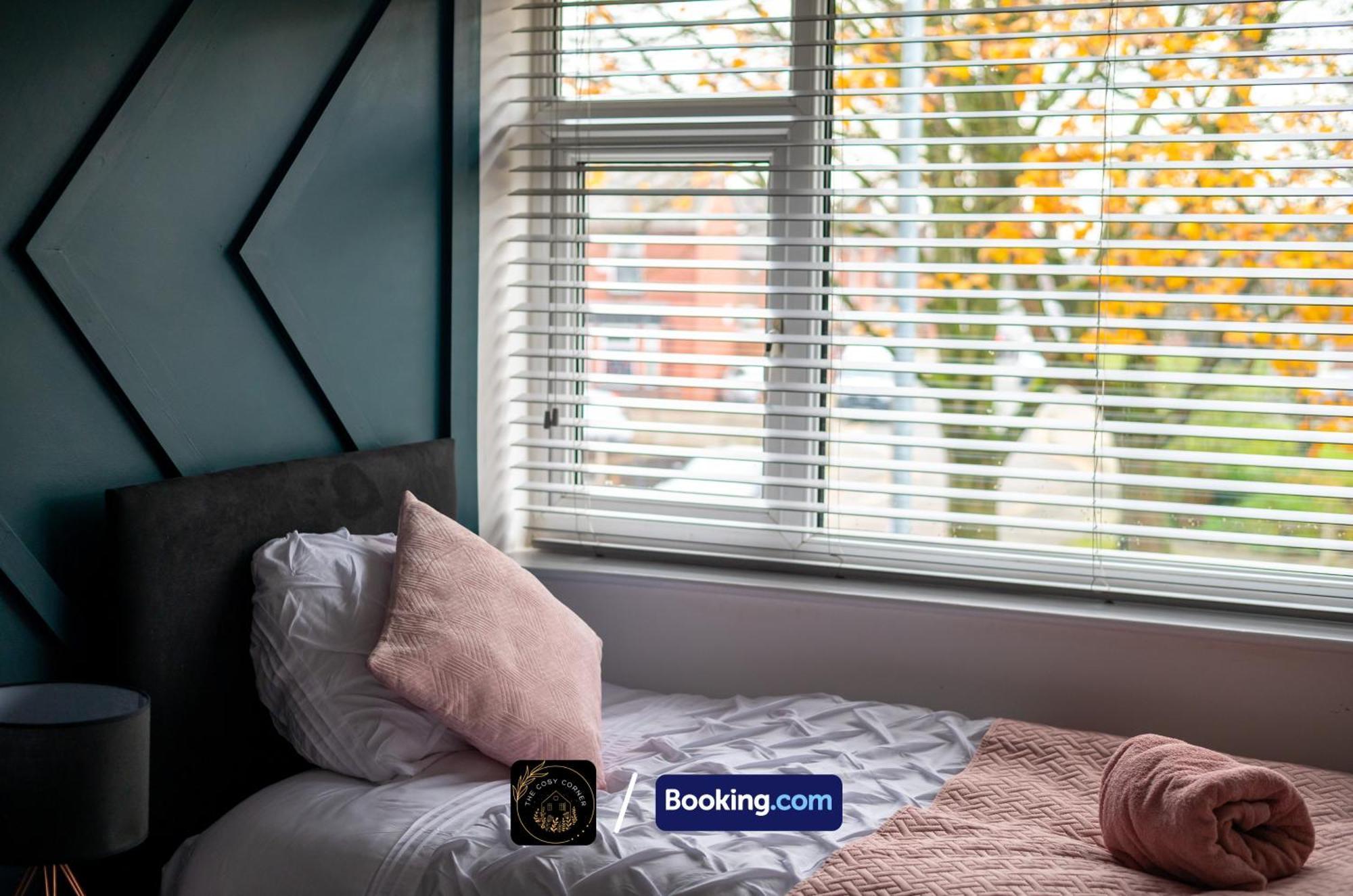 Cosy 3-Bed House, Garden & Free Parking In Stretford Apartman Manchester Kültér fotó