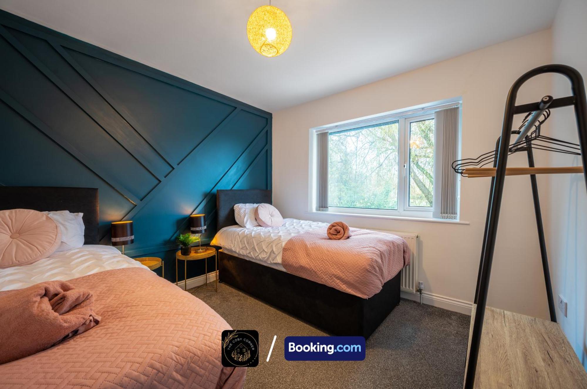 Cosy 3-Bed House, Garden & Free Parking In Stretford Apartman Manchester Kültér fotó