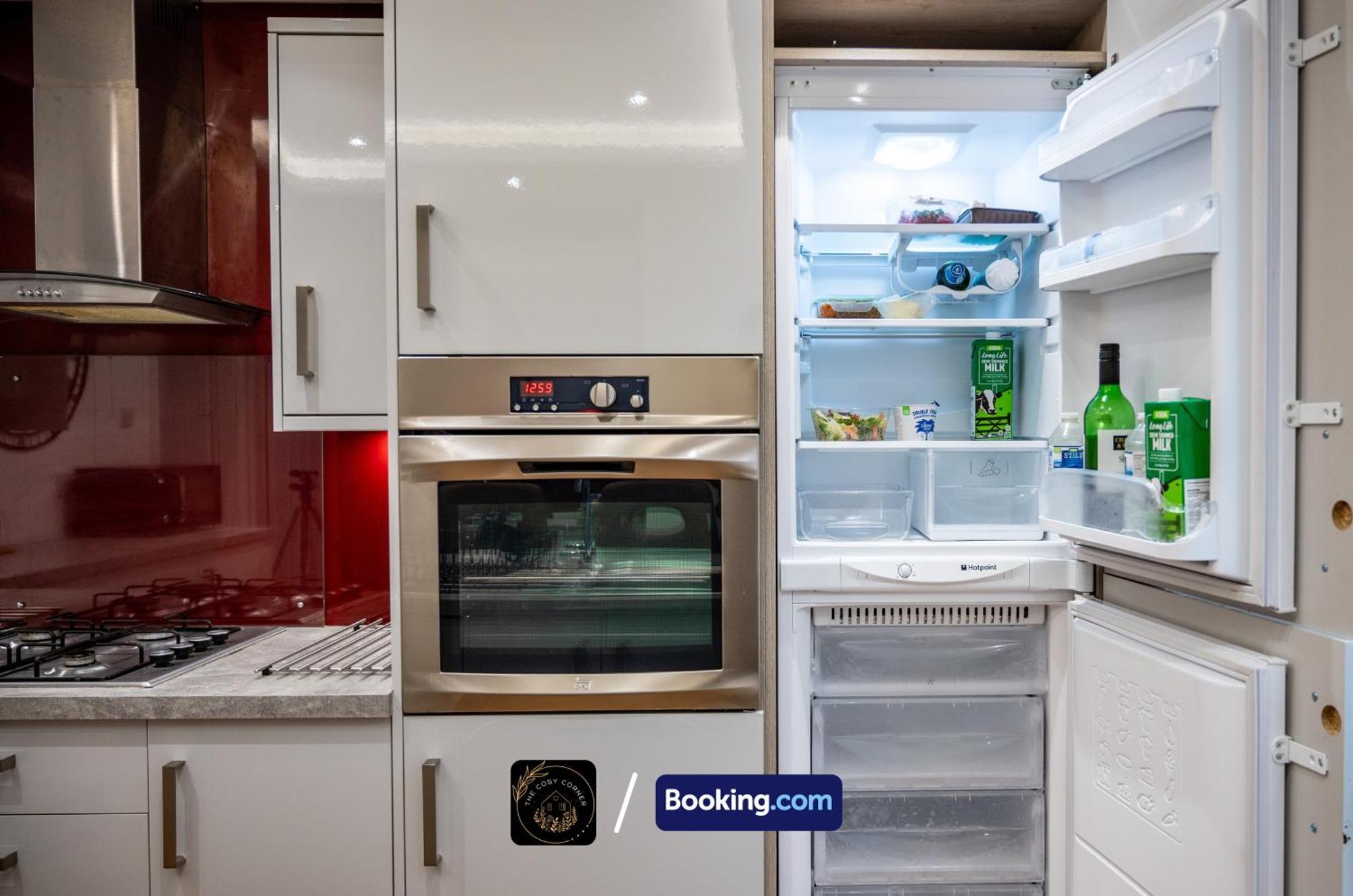 Cosy 3-Bed House, Garden & Free Parking In Stretford Apartman Manchester Kültér fotó
