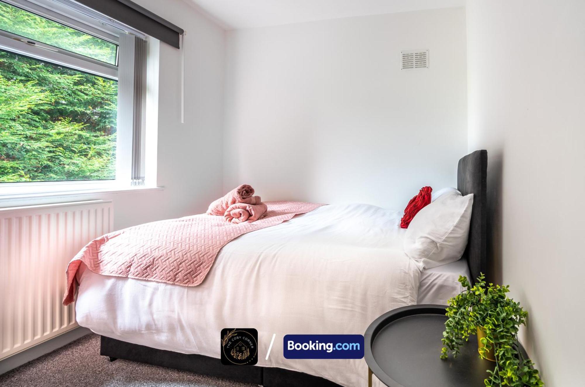 Cosy 3-Bed House, Garden & Free Parking In Stretford Apartman Manchester Kültér fotó
