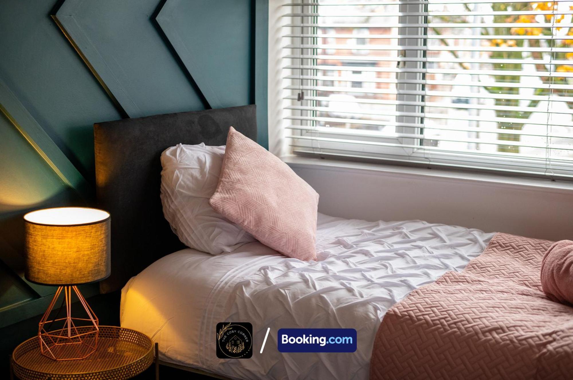 Cosy 3-Bed House, Garden & Free Parking In Stretford Apartman Manchester Kültér fotó