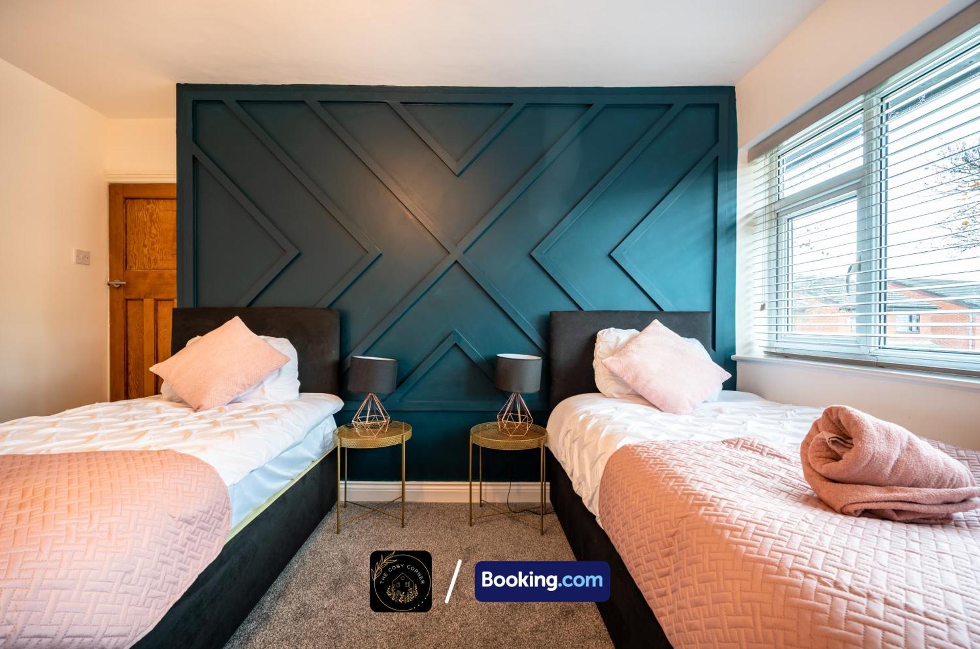 Cosy 3-Bed House, Garden & Free Parking In Stretford Apartman Manchester Kültér fotó